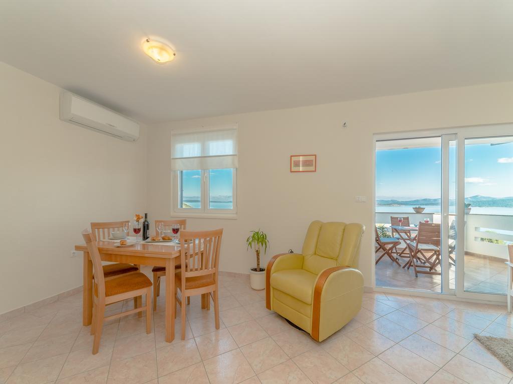 Holiday House Mareta, Sea View Dragove Eksteriør bilde